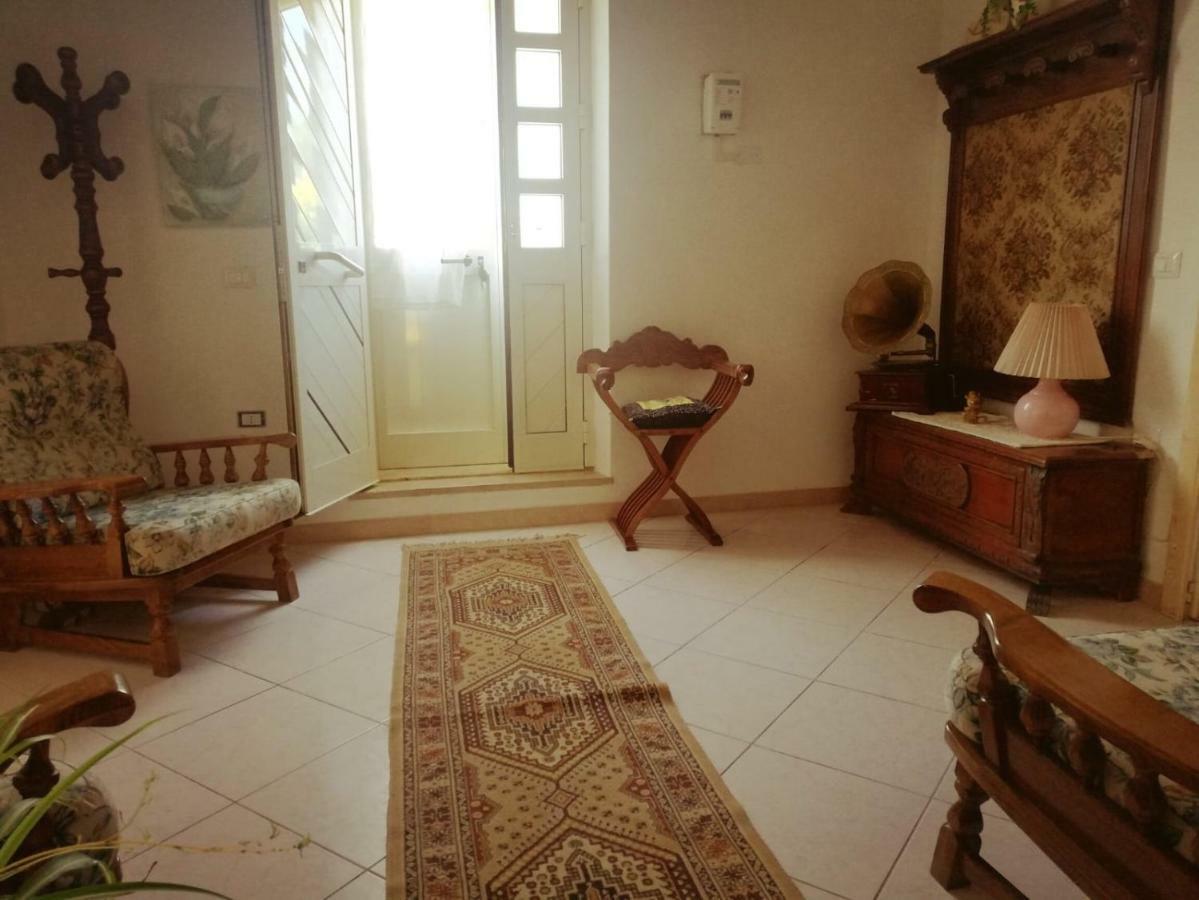 Villa Sa Domu Antiga à Solarussa Extérieur photo